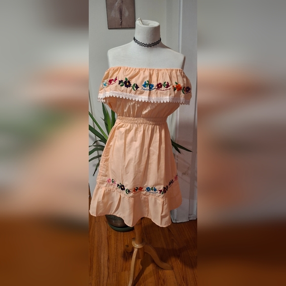 Other - Mexican Embroidered Off-Shoulder Dress